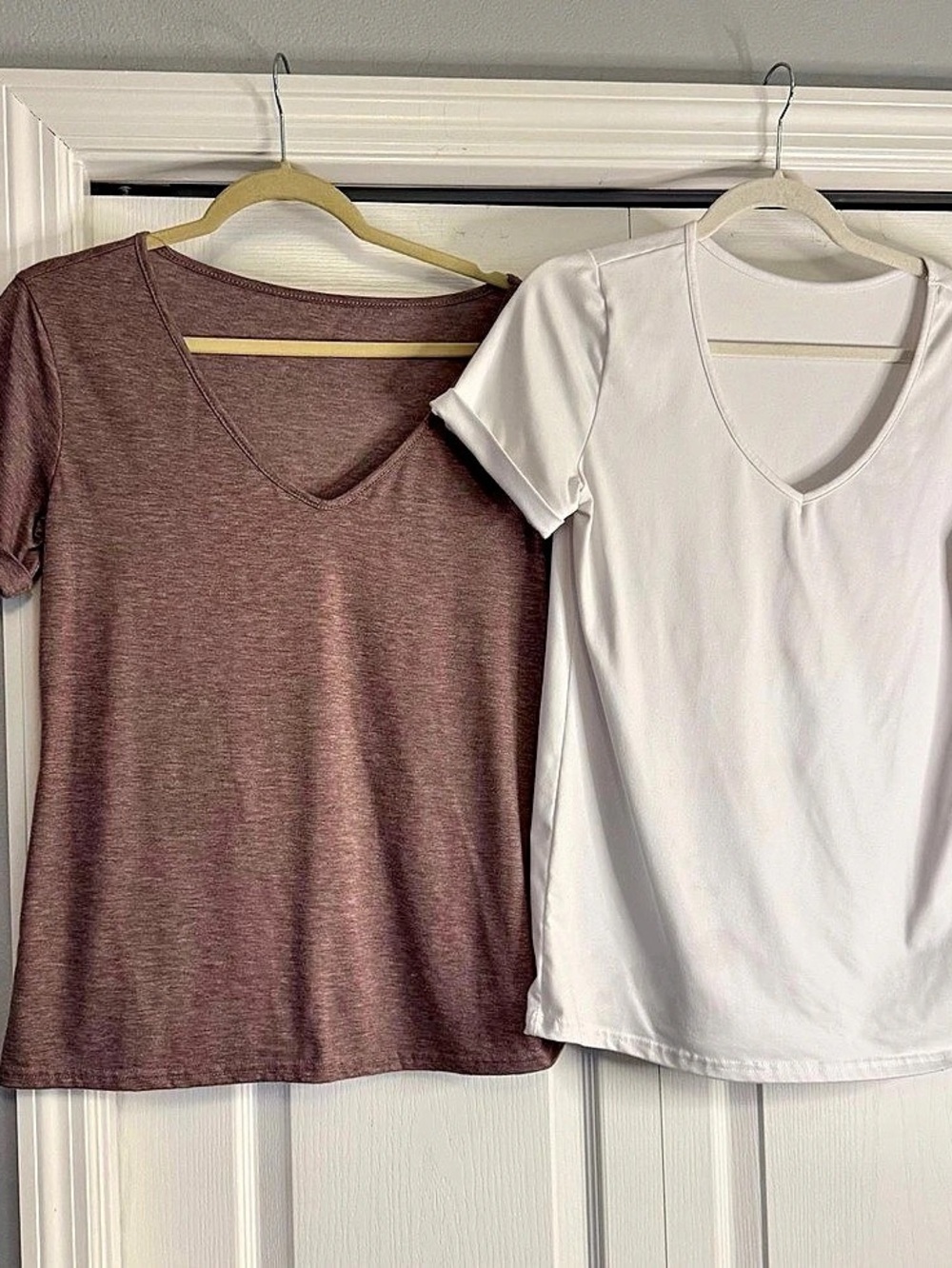 🌸S174 - Women's V-Neck Short Sleeve Tops Set🛍️